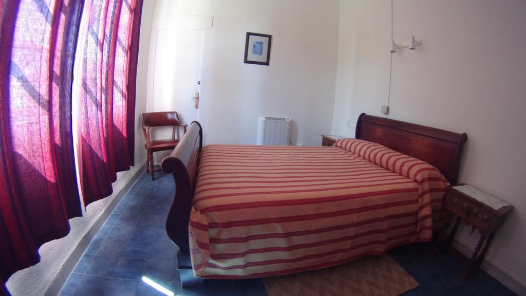 La Mimosa Guesthouse Palma de Maiorca Quarto foto